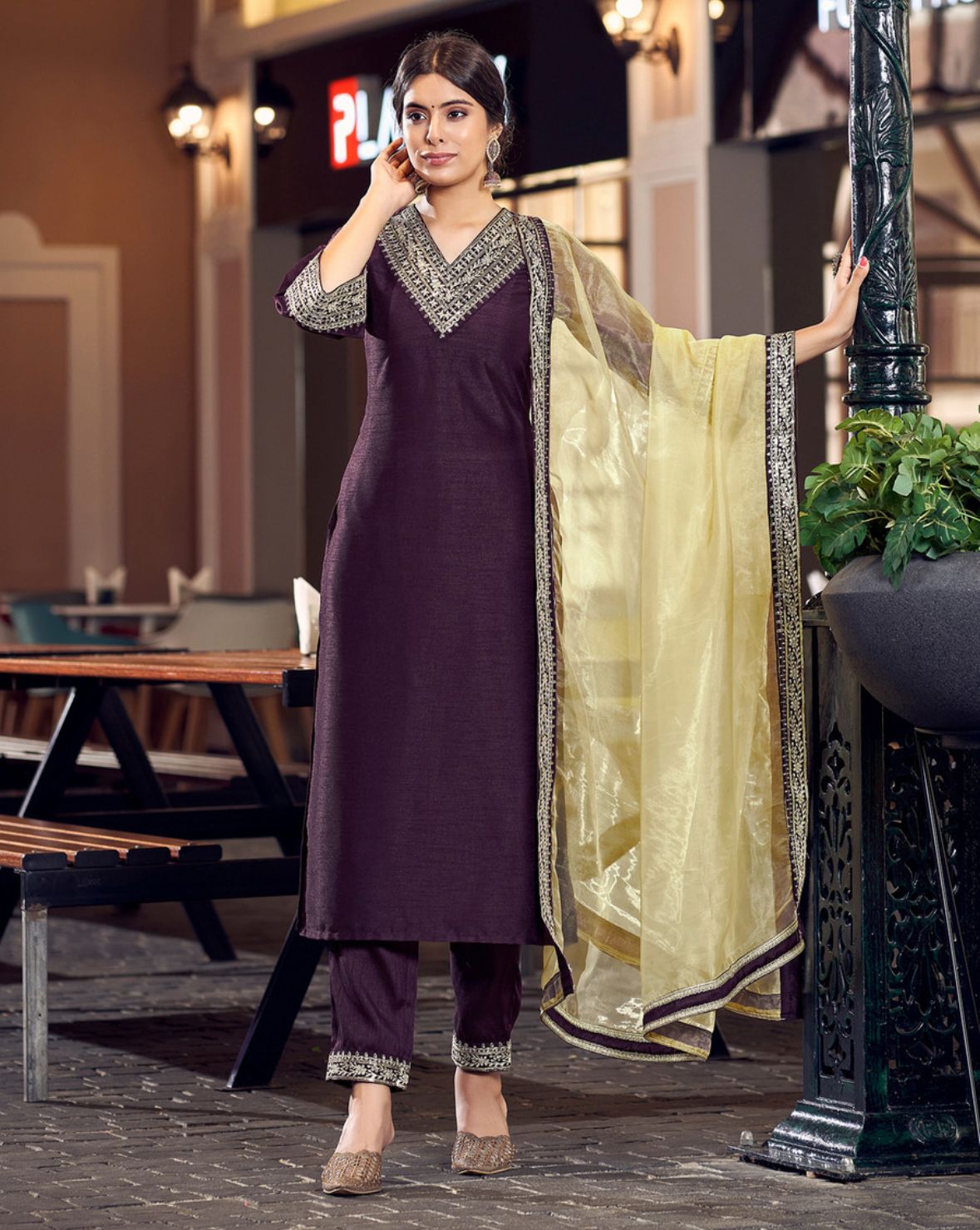 Women silk blend kurta pant dupatta set