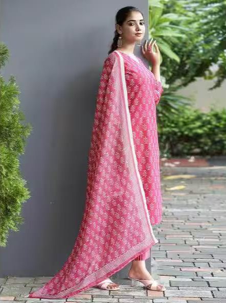 Women Printed Straight Kurta Set