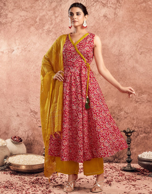 Women cotton blend kurta palazzo dupatta set