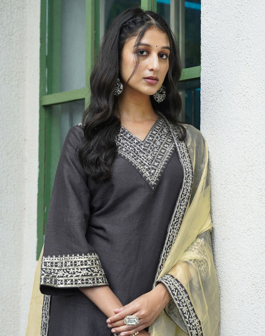 Women silk blend kurta pant & dupatta set