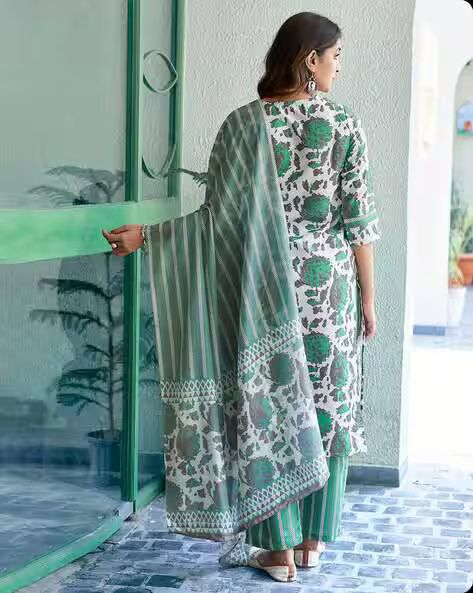 Women Floral Print Straight Kurta Set with Dupatta