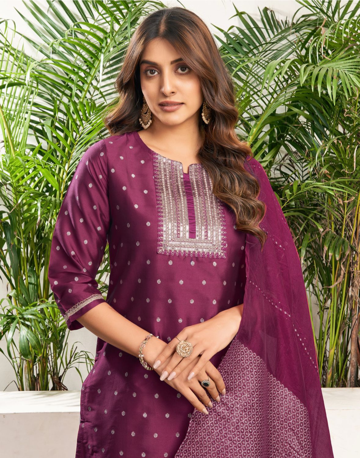 Women silk blend, jacquard kurta pant dupatta set
