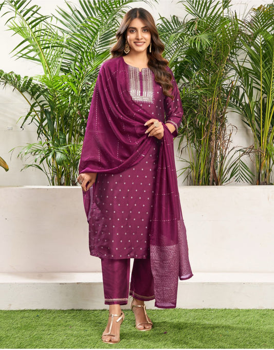 Women silk blend, jacquard kurta pant dupatta set