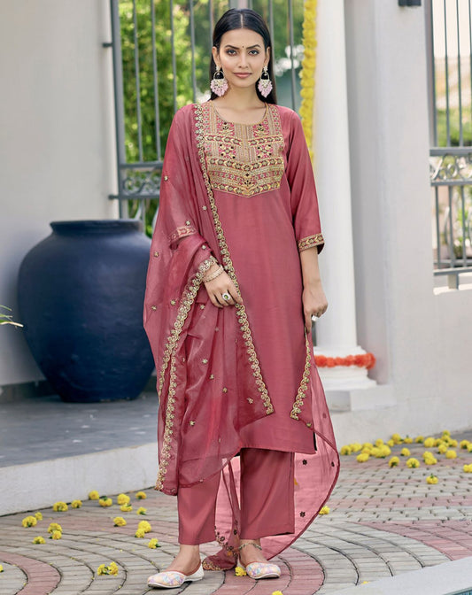 Women silk blend kurta,pant dupatta set