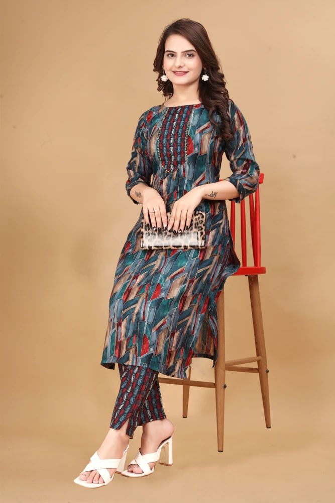 Women daily wear printed kurti pant set