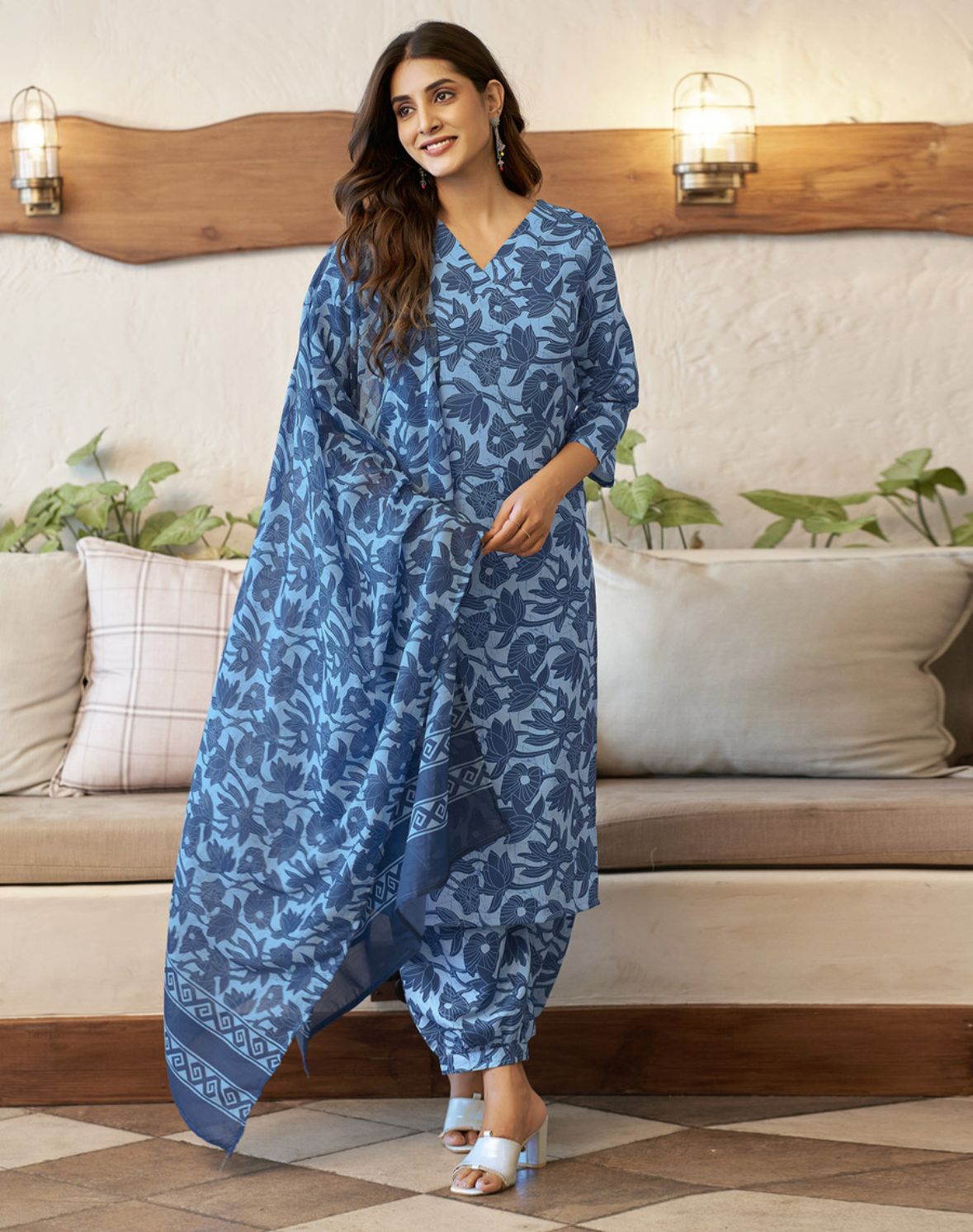 Women viscose rayon kurta pant dupatta set