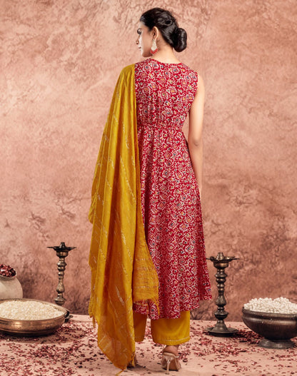 Women cotton blend kurta palazzo dupatta set
