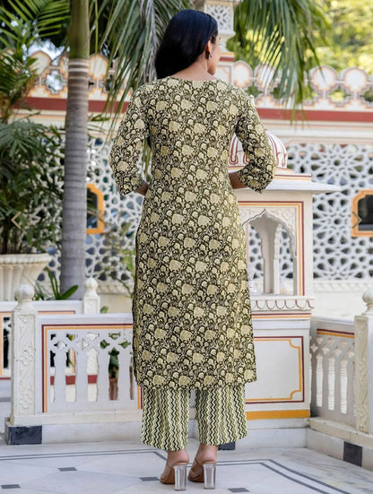 Multi Cotton Blend Printed Kurta Set With Dupatta