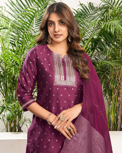Women silk blend, jacquard kurta pant dupatta set